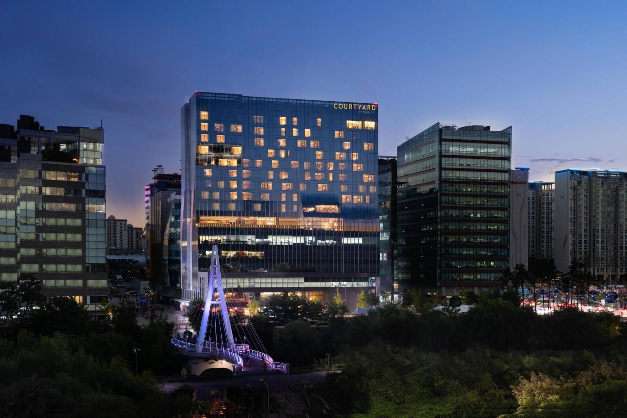 Courtyard By Marriott Seoul Pangyo Hotel Seongnam Exterior photo